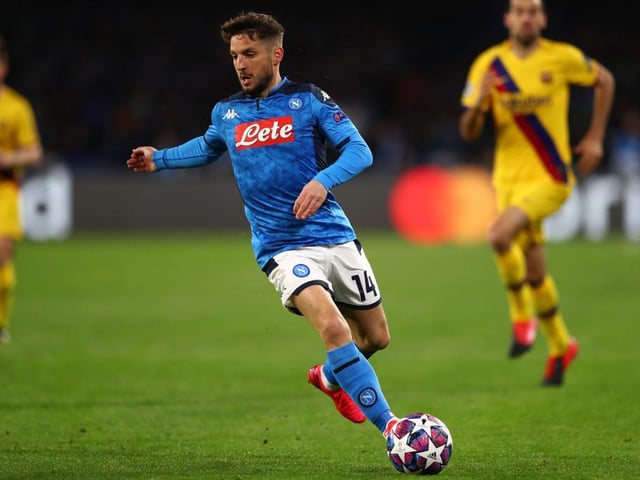 Liverpool are prepared to offer Napoli star Dries Mertens, 32, a three-year deal. Chelsea have been heavily linked with the player, whose contract expires soon. (Tuttomercatoweb)