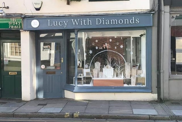 Lucy with Diamonds' Christmas window SUS-190512-130741001
