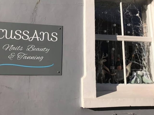 Cussans Nails and Beauty's Christmas window SUS-190512-130559001