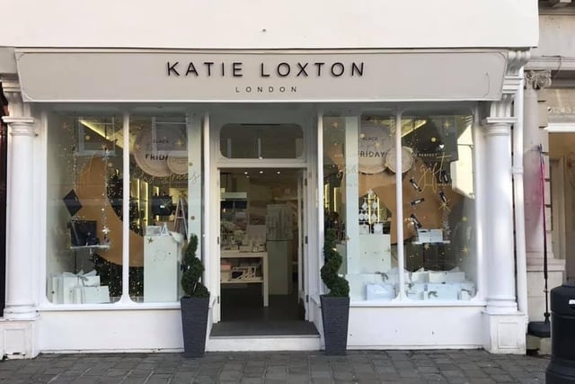 Kate Loxton's Christmas window SUS-190512-130711001