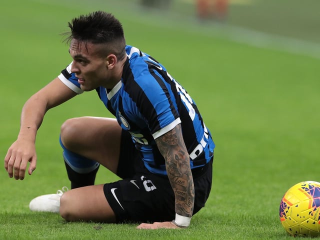 Manchester United are preparing an offer for Inter Milan's Argentina forward Lautaro Martinez, but Barcelona and PSG are also interested. (Express)