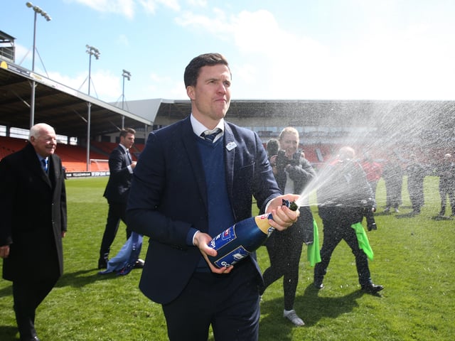 2015-16: 19/03/16. 1 Burton (37), 2 Wigan (37), 3 Walsall (37), 4 Gillingham (37), 5 Millwall (37), 6 Barnsley (37). Final table: 1 Wigan, 2 Burton, 3 Walsall, 4 Millwall, 5 Bradford C, 6 Barnsley. Bradford were 7th, 5pts behind Gillingham from the same number of games on March 19 and went on to finish 11 points ahead of them, a 16 point swing. Gillingham finished 9th.