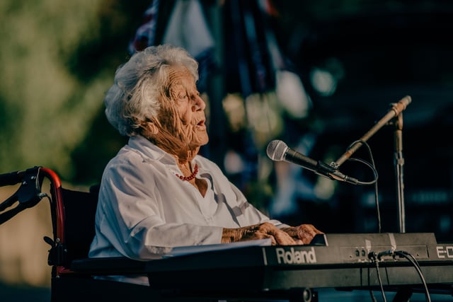 Granny Rosie played a special VE Day concert for neighbours in The Avenue, Chichester