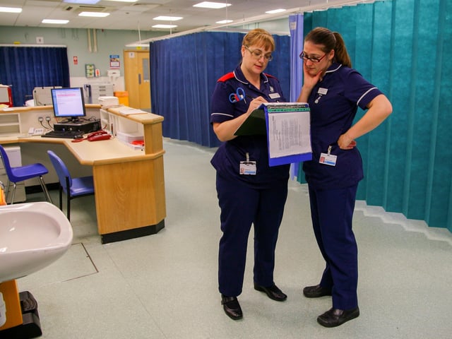 Paramedic Paparazzo - memories of PDH