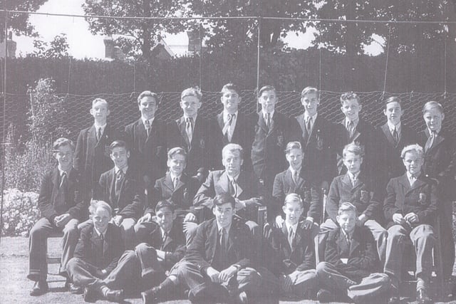 Eastbourne Technical School sports team picture late 1940s