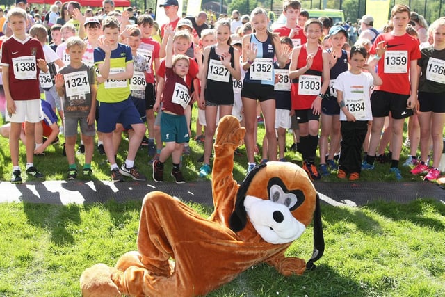 Youngsters get ready to go with a mascot in 2018