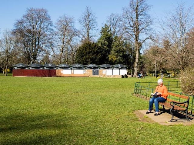 Social distancing at Abington Park