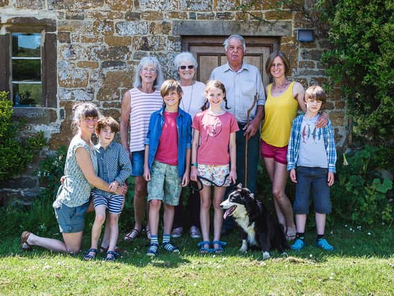 Brailes family Lockdown Doorstep portrait (photo from Amelia de Jong and ACEsnaps Photography)