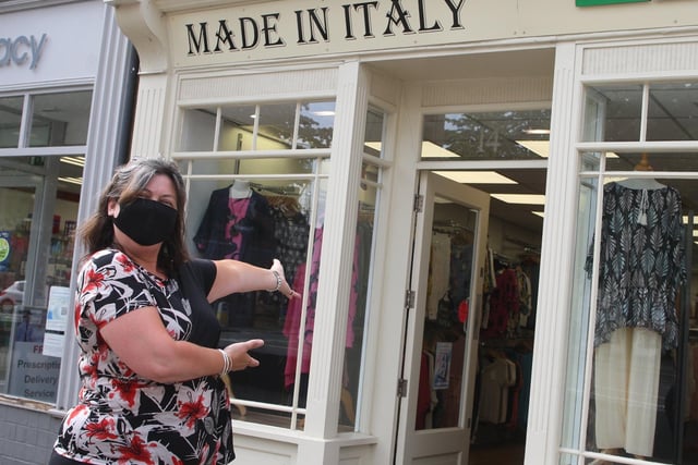 DM2060062a.jpg Chichester shops reopening after lockdown. Tracy Hartley welcomes customers back to Made in Italy.  Photo by Derek Martin Photography SUS-200615-164604001