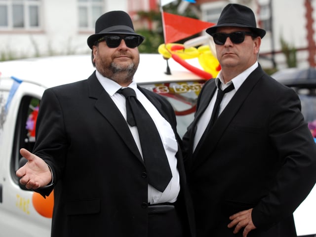 Blues brothers Pip Frederick and Dodge Holden at Bognor Regis Carnival in 2010. Picture: Louise Adams C100957