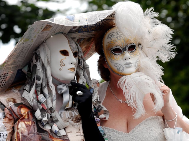Venecian inspiration from Sue Winter and Sandy Scott at Bognor Regis Carnival in 2009. Picture: Louise Adams C091018