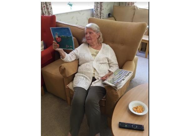 Residents from Ashlyns Care Home are all very grateful for thetime and kind words from schoolchildren