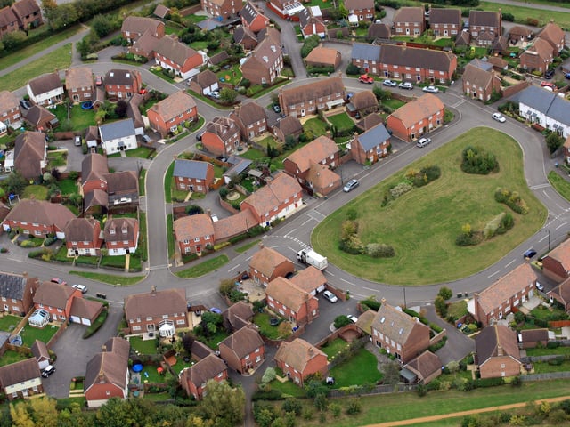 Billingshurst, looking east from over the bypass and showing Morris Drive. Photo by Derek Martin D11415517a