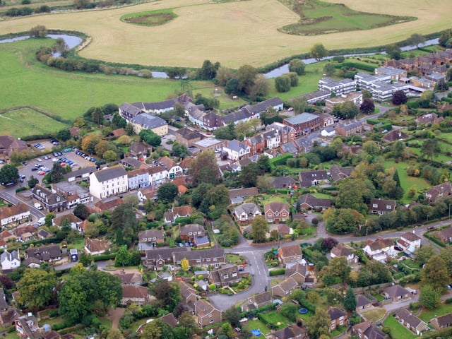 Pulborough. Lower Street runs across the middle. Photo by Derek Martin D11415349a