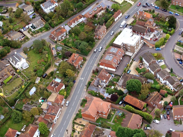Pulborough. Lower Street runs down the middle. Photo by Derek Martin D11415355a