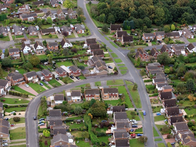 Storrington. Downsview Avenue runs from top to bottom. Photo by Derek Martin D11415379a