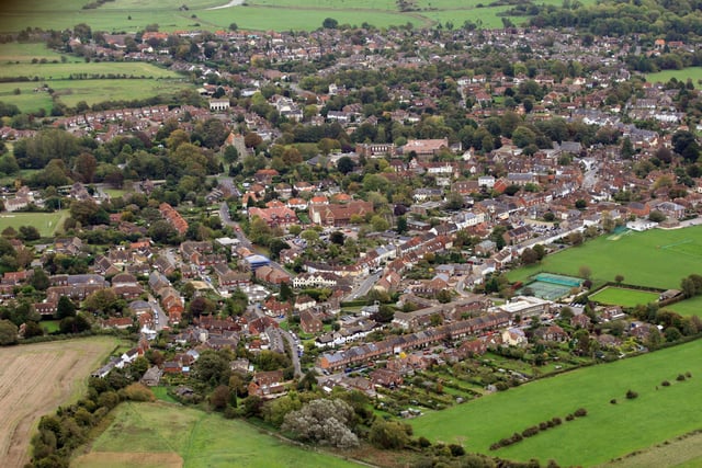 Steyning looking east. Photo by Derek Martin D11415406a