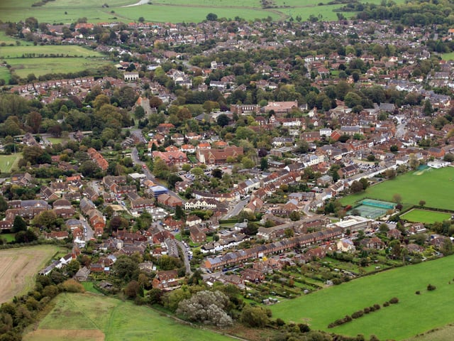 Steyning looking east. Photo by Derek Martin D11415406a