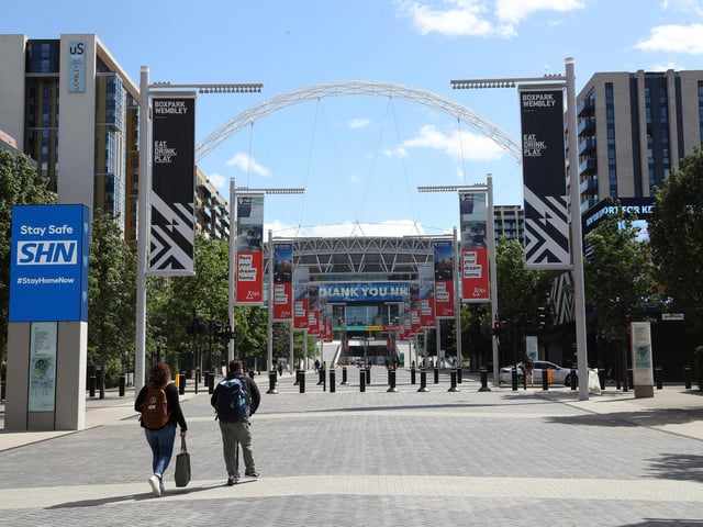 FA Cup replays could be scrapped in all rounds of the 2020-21 competition in a way to ease pressure on the football schedule. (Sun)