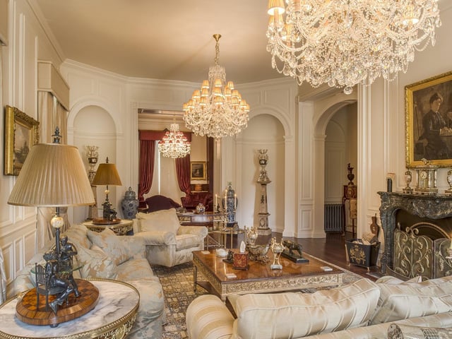 Crystal chandeliers are one of the showpiece features