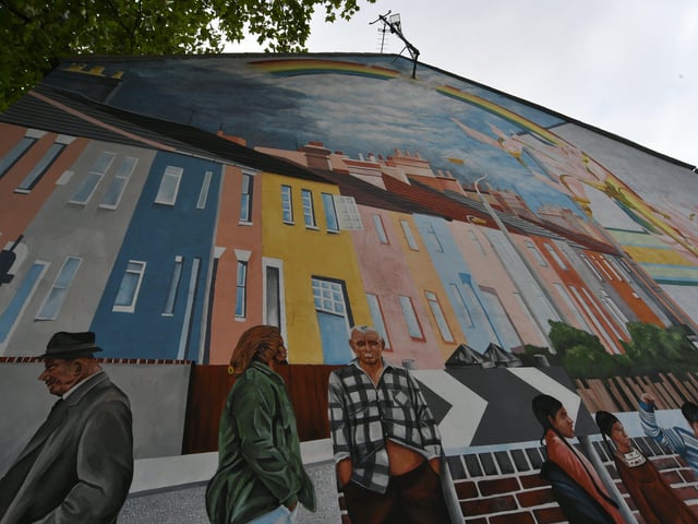 The art work has been restored by a team of artists EMN-210810-153703009