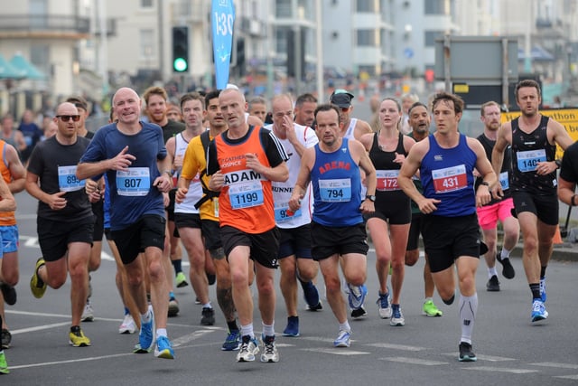Brighton Half Marathon 2021 (Pic by Jon Rigby) SUS-211010-125306001