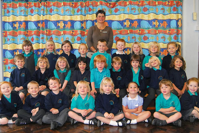 Deeping St James Primary Reception class 08 with Mrs Jill Townsend