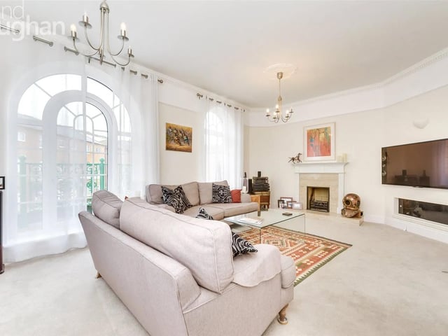 Four bedroom, end terrace, waterside house at Trafalgar Gate, The Strand, Brighton Marina