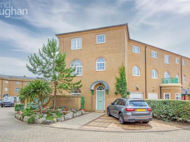 Four bedroom, end terrace, waterside house at Trafalgar Gate, The Strand, Brighton Marina