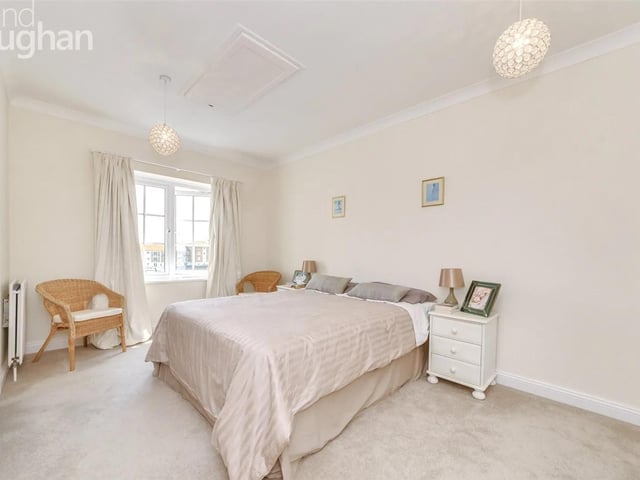 Four bedroom, end terrace, waterside house at Trafalgar Gate, The Strand, Brighton Marina