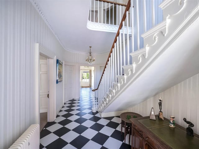 Seven bedroom detached house in West Pallant, Chichester