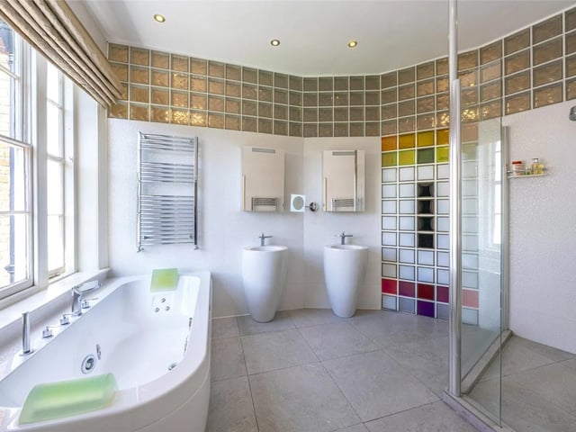 Seven bedroom detached house in West Pallant, Chichester
