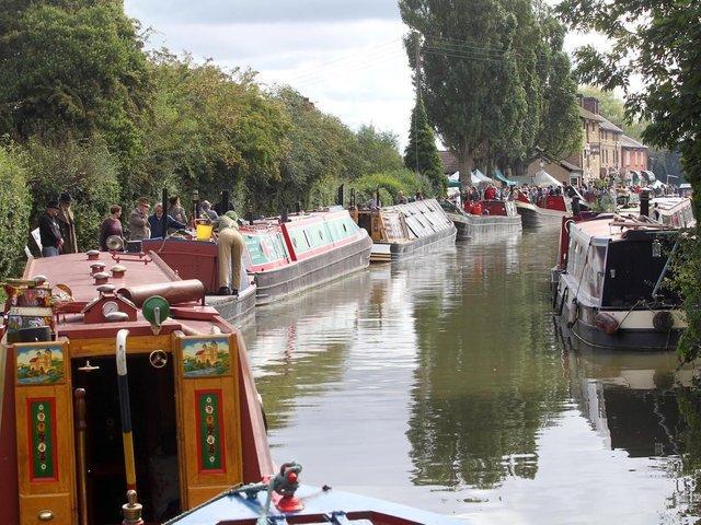 Stoke Bruerne Canal walk and Canal Museum – housed on two floors of a historic corn mill, the country’s first canal museum at Stoke Bruerne provides an overview of the history of Britain's canals. It offers a fascinating insight into a rich waterway heritage and the Grand Union Canal. Admission is free. Car parking £3 for up to four hours.