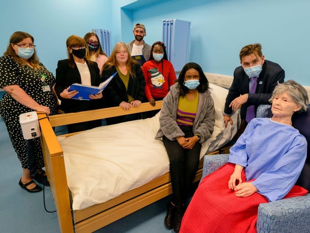 Mayor Dr Nik Johnson visits the academy