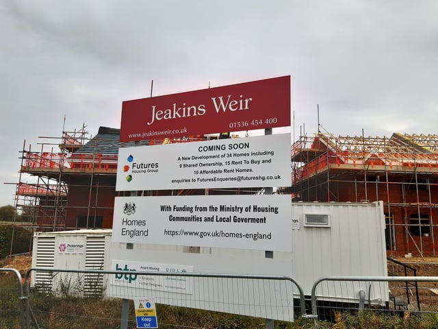 The development on Upton Valley Way East will be home to 34 properties including nine shared ownership, 15 rent to buys, and 10 "affordable" rent homes. The project has received funds from the government's housing committee.