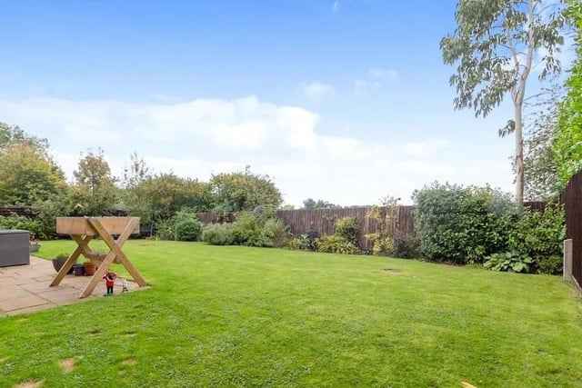 The house on London Road, Loughton, MK. Photos: Zoopla