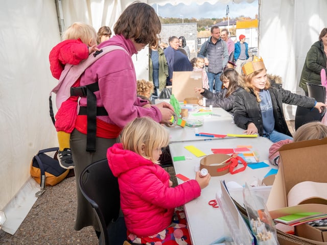 Hastings Story Telling Festival Childrens story telling Day and Parade The Stade 24.10.21 SUS-211026-101925001
