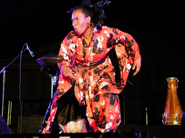 The Venus Bushfires with Helen Epega. Hastings Story Telling Festival Stade Open Space 23.10.21 SUS-211026-101840001