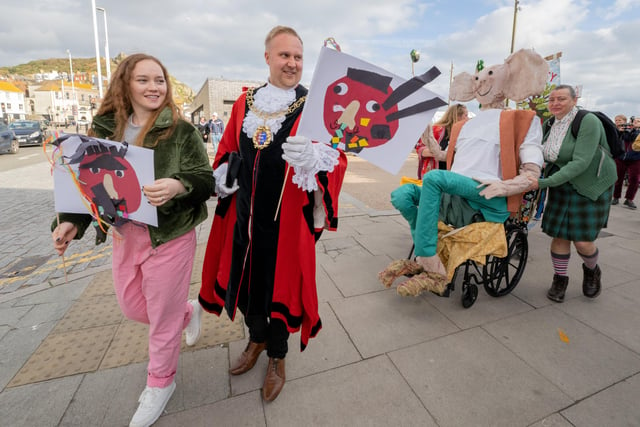 Hastings Story Telling Festival Childrens story telling Day and Parade The Stade 24.10.21 SUS-211026-102445001