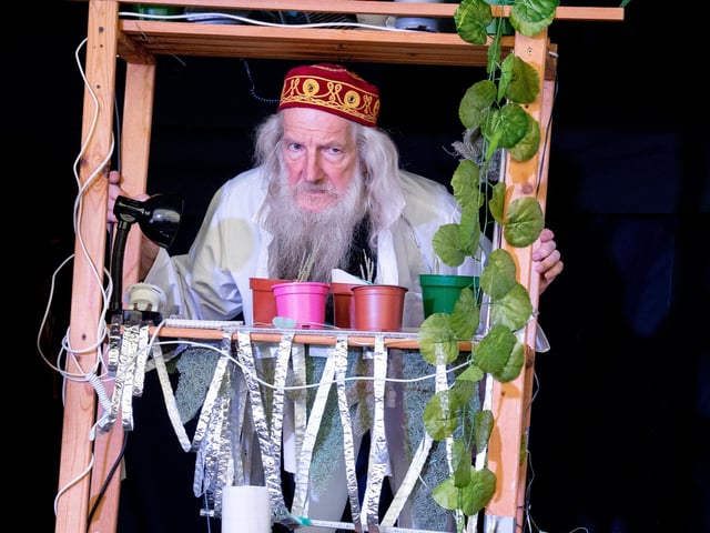 Hastings Story Telling Festival Childrens story telling Day and Parade The Stade 24.10.21 SUS-211026-102513001