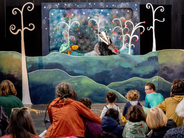 Hastings Story Telling Festival Childrens story telling Day and Parade The Stade 24.10.21 SUS-211026-103312001