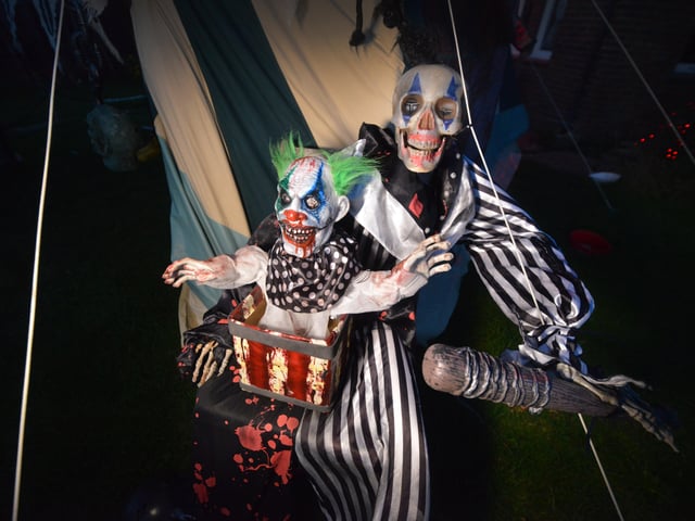 Helloween house in Ponswood Road, St Leonards, that's raising money for the RNLI. SUS-211029-073315001