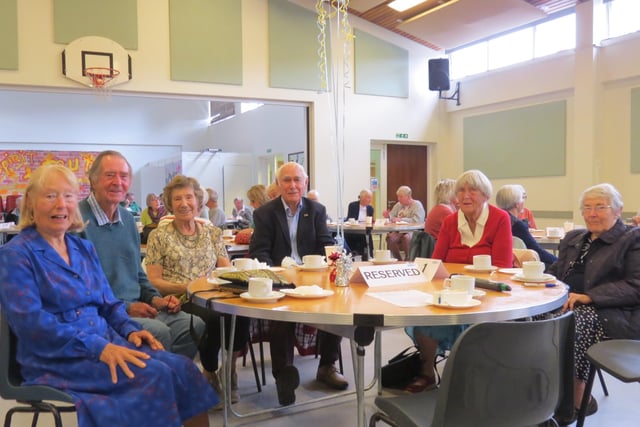 Founder members of Eastbourne and Wealden U3A, Anne and Ted Barden, Margaret and Bill Kipling, Josie Lardner and Ellen Bonner at the 21 years celebration of the group at Victoria Baptist Church, Eldon Road. SUS-211029-104049001