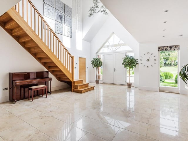 Roundstreet Common, Billingshurst, from Zoopla