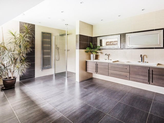 Roundstreet Common, Billingshurst, from Zoopla