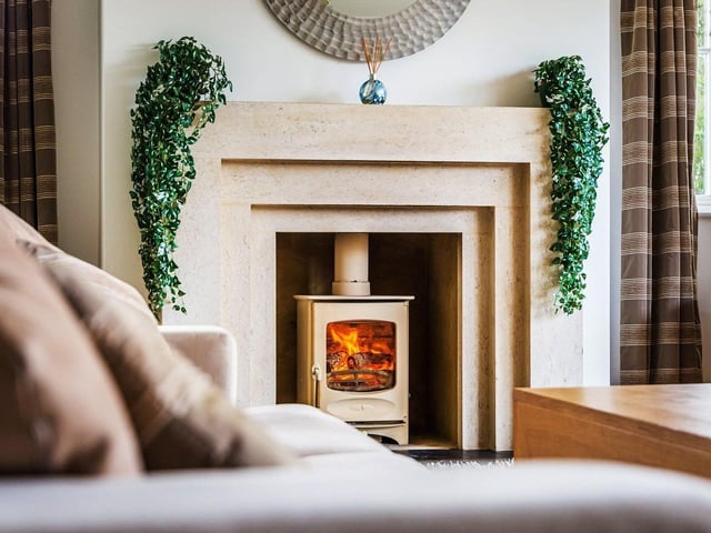 Roundstreet Common, Billingshurst, from Zoopla