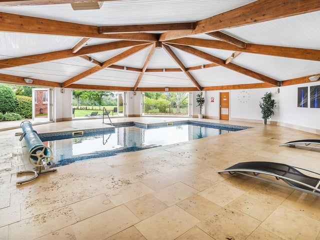 Roundstreet Common, Billingshurst, from Zoopla