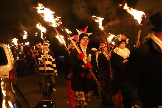 Ewhurst and Staplecross Bonfire on Oct 30 2021. Photo by Andrew Clifton SUS-210111-075324001