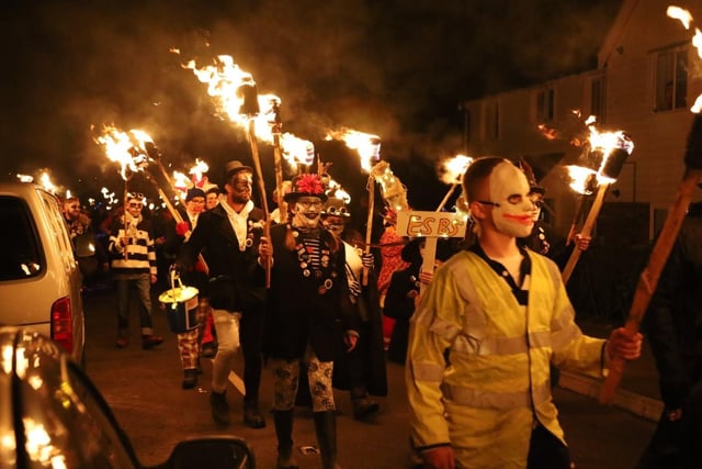 Ewhurst and Staplecross Bonfire on Oct 30 2021. Photo by Andrew Clifton SUS-210111-075144001
