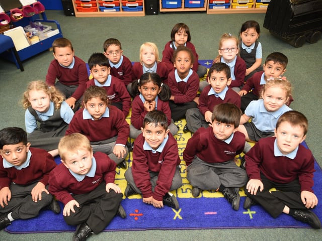 rec15 Fulbridge Academy. Miss Cater's class. Reception class EMN-151125-123055009